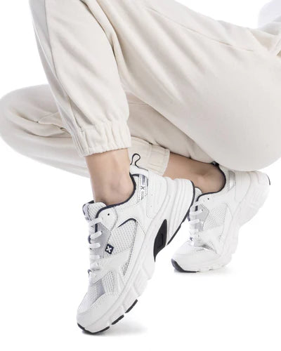 Sneakers stringate
