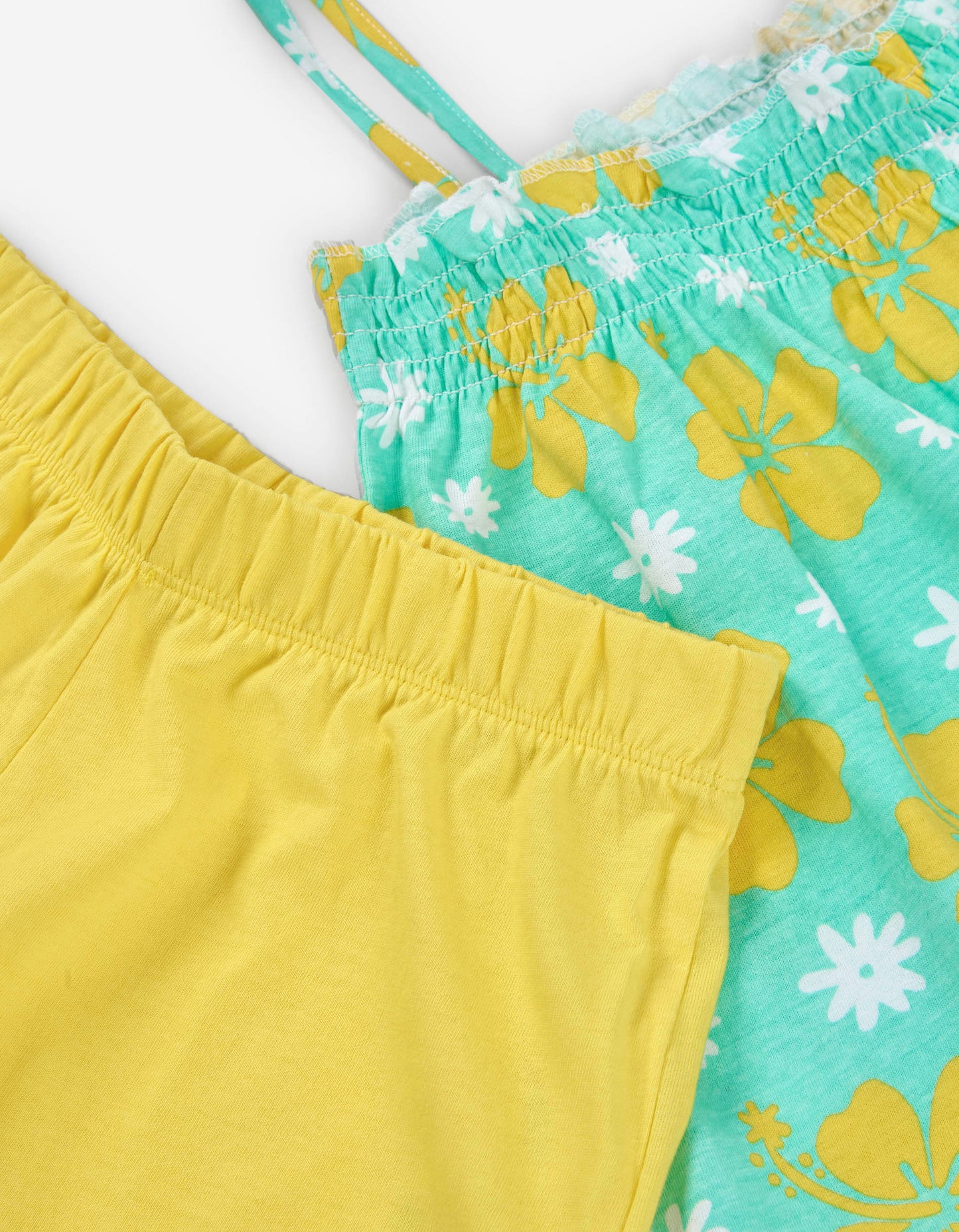 Top floreale + pantaloncini