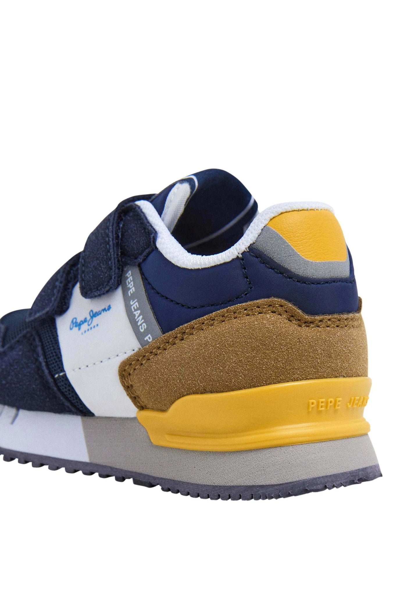 Sneakers con strappi