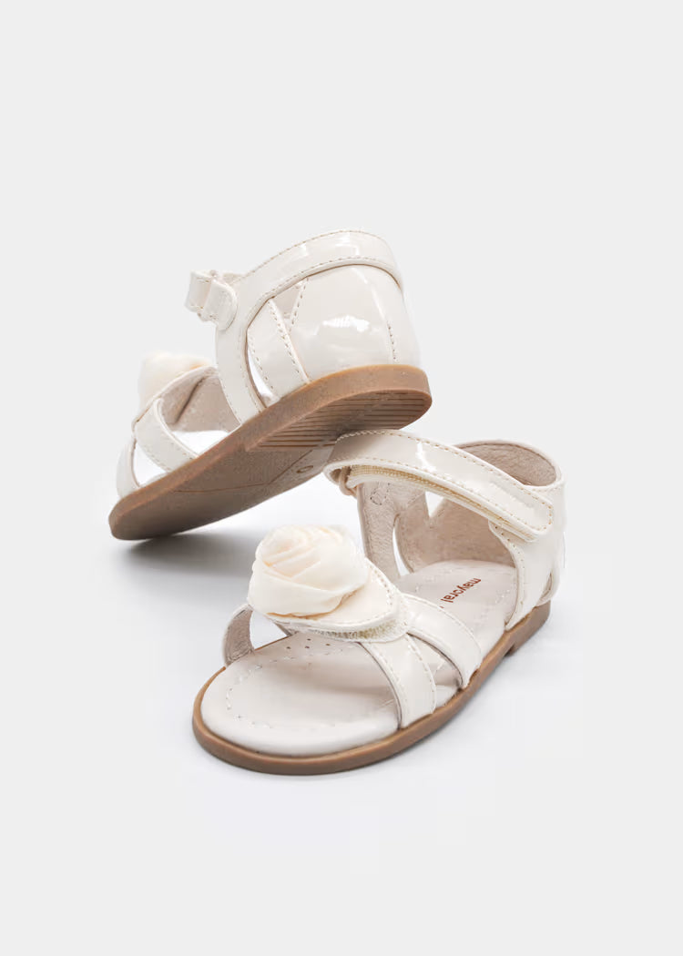 Sandali eleganti in vernice