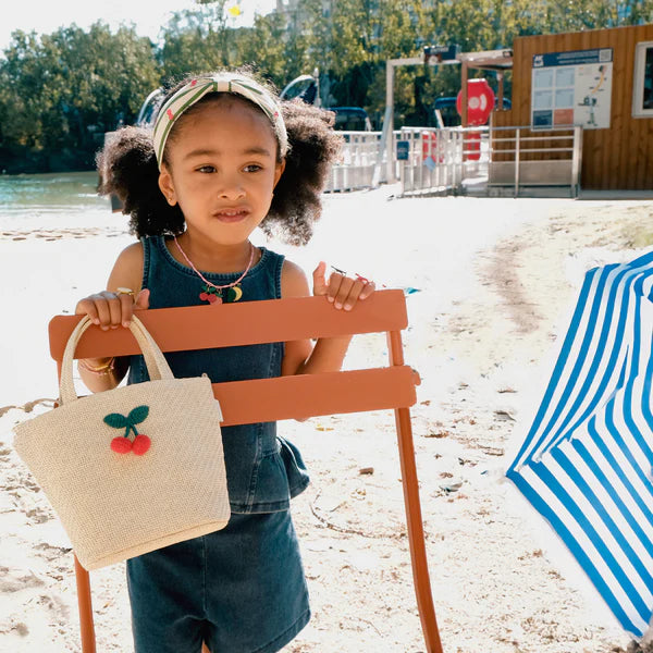 Borsa a cestino all'uncinetto con ciliegie