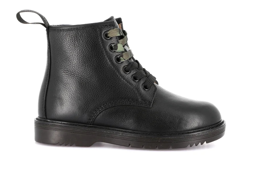 Anfibi Grunland in pelle con lacci mimetici